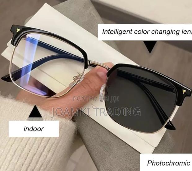 2 In 1 Photochromic Anti Blue Light Glasses For Men Women · Photo 1