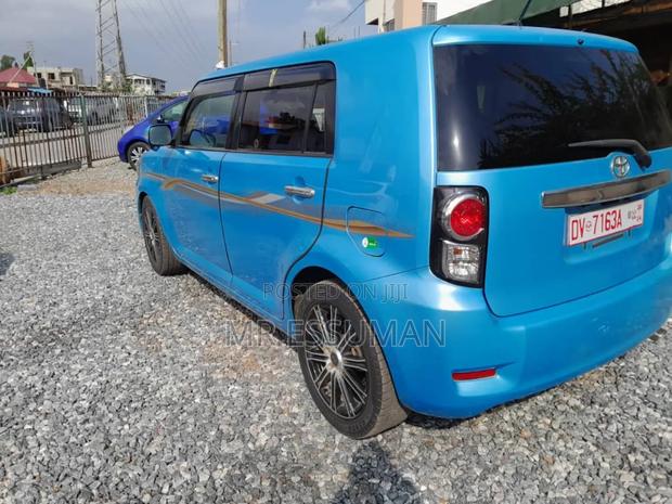 Toyota Corolla L 4dr Sedan (1.8L 4cyl 5M) 2012 Blue · Photo 8