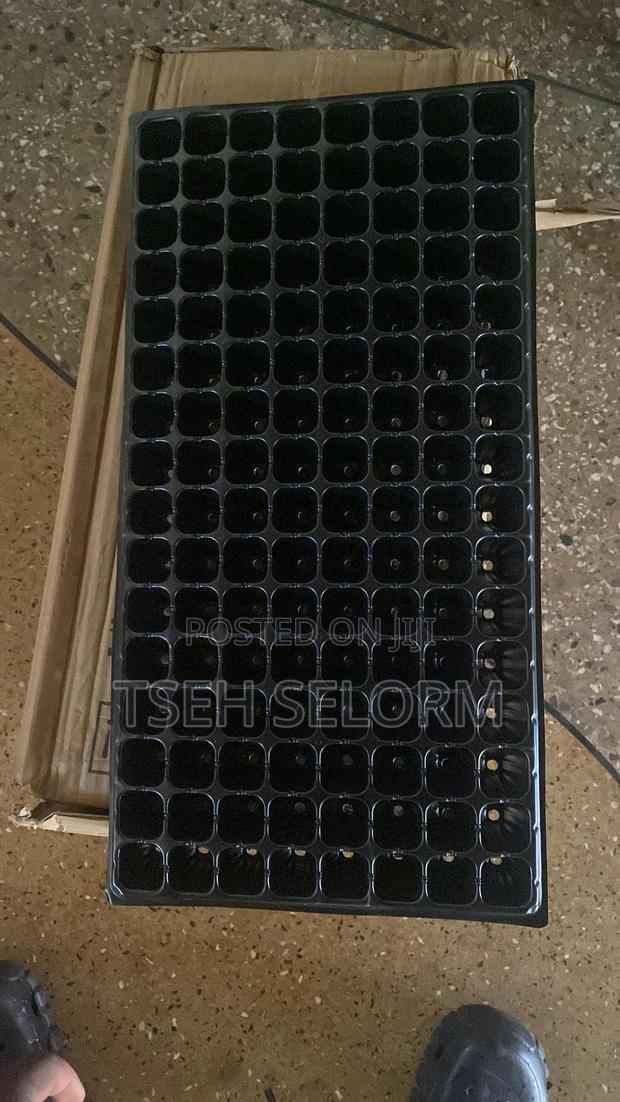 Nursery Seedtrays · Photo 1