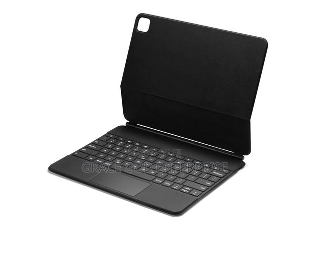 iPad Pro 13-Inch (M4 M5) Magic Keyboard With Backlight · Photo 2