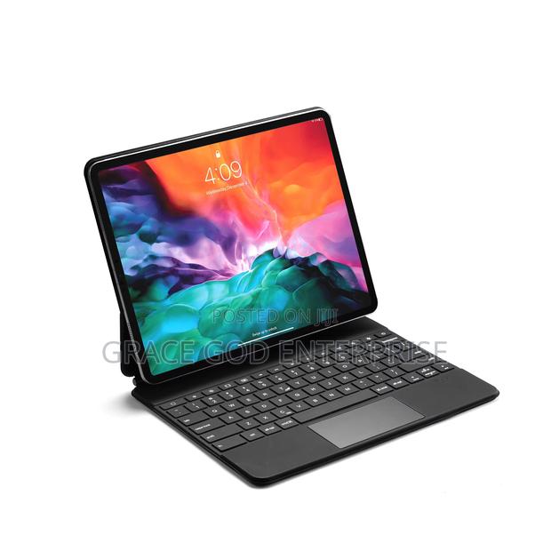 iPad Pro 13-Inch (M4 M5) Magic Keyboard With Backlight · Photo 3