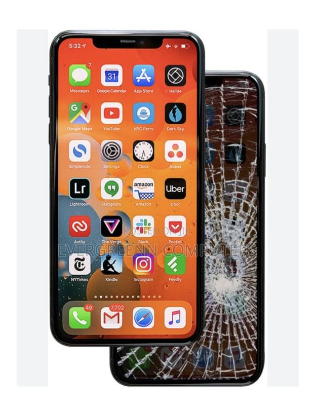 iPhone Screens · Photo 1