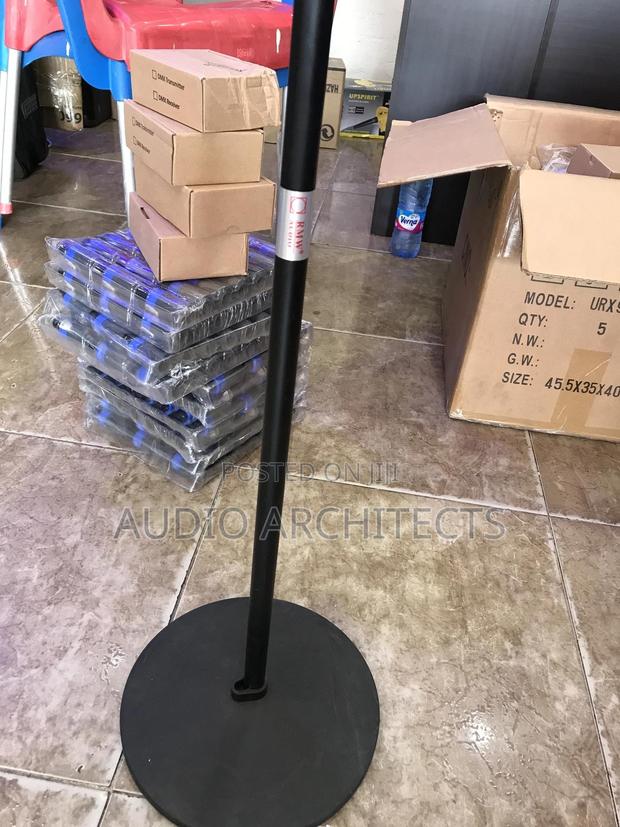 Microphone Stand · Photo 2