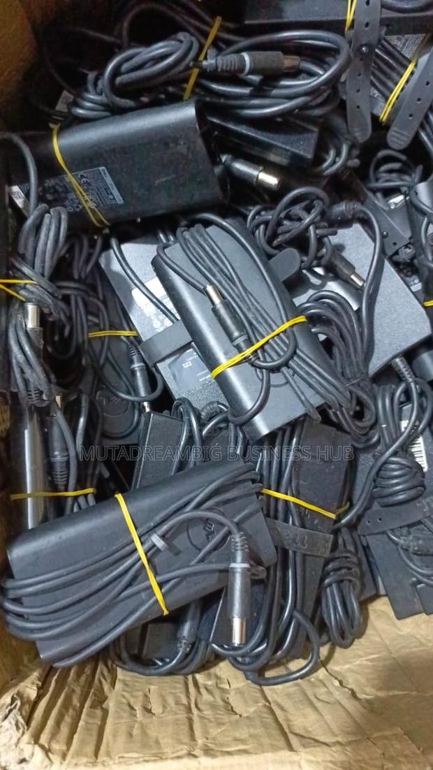 Original Laptop Adapters · Photo 1