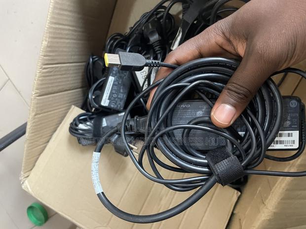 Original Laptop Adapters · Photo 2