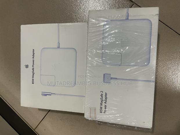 Original Laptop Adapters · Photo 4