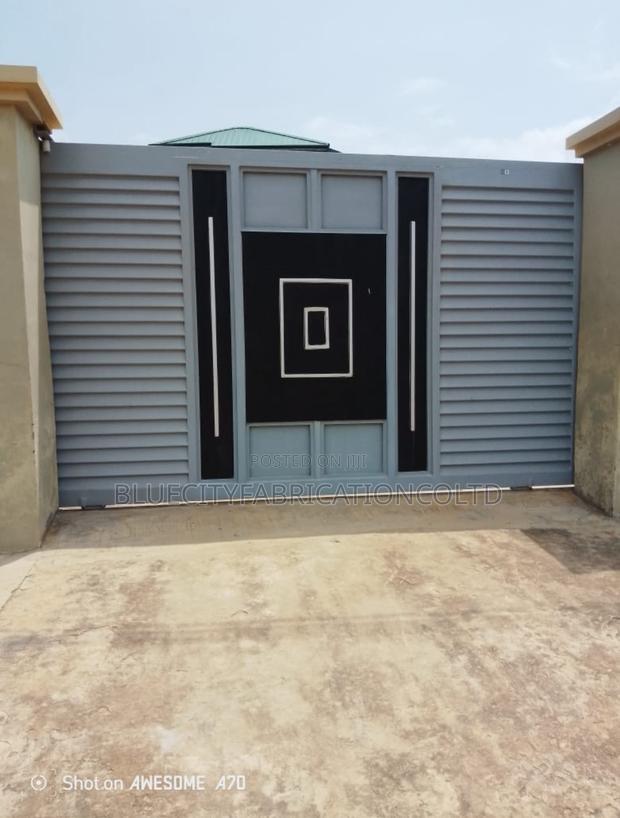 Quality Main Gate · Photo 1