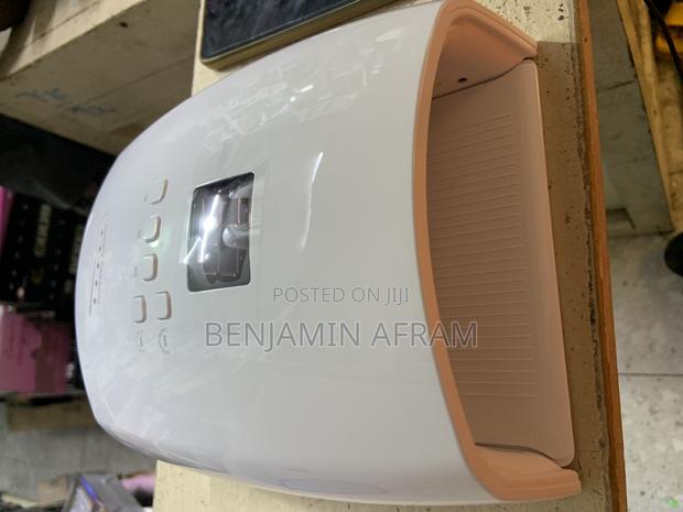 Cordless Nail UV Lamp · Photo 1