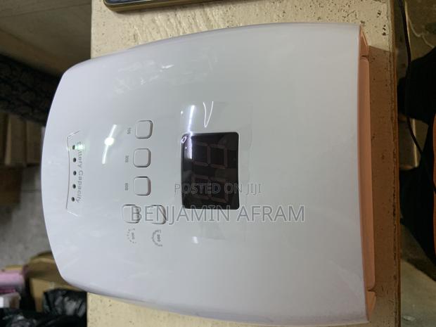 Cordless UV LED Lamp · Photo 3
