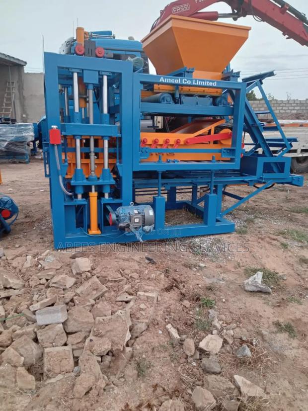 Automatic Hydraulic Block Machine · Photo 2