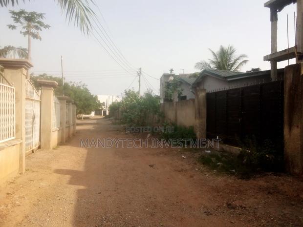 Huge Apartment at Ashaley Botwe School Junction · Photo 2