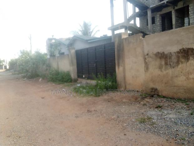 Huge Apartment at Ashaley Botwe School Junction · Photo 3
