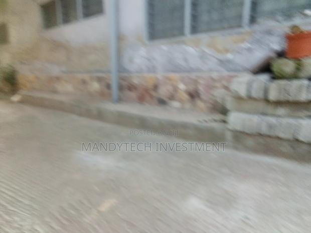 Huge Apartment at Ashaley Botwe School Junction · Photo 4