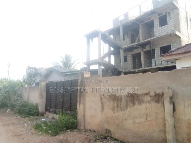 Huge Apartment at Ashaley Botwe School Junction · Photo 6