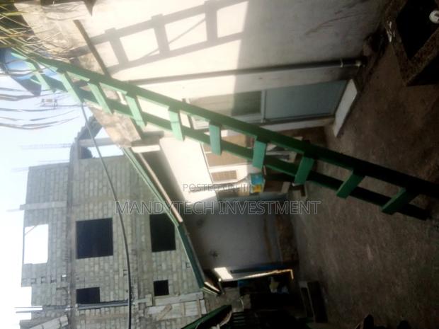 Huge Apartment at Ashaley Botwe School Junction · Photo 7