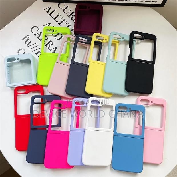 Siz Protective Silicone Case for Samsung Z Flip 7 6 5 · Photo 1