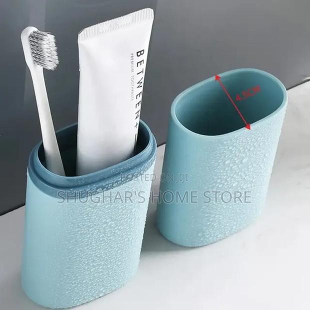 Toothbrush Holder · Photo 1