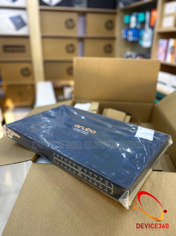 Aruba Networking CX 6300M 24 Ports Switch · Photo 1