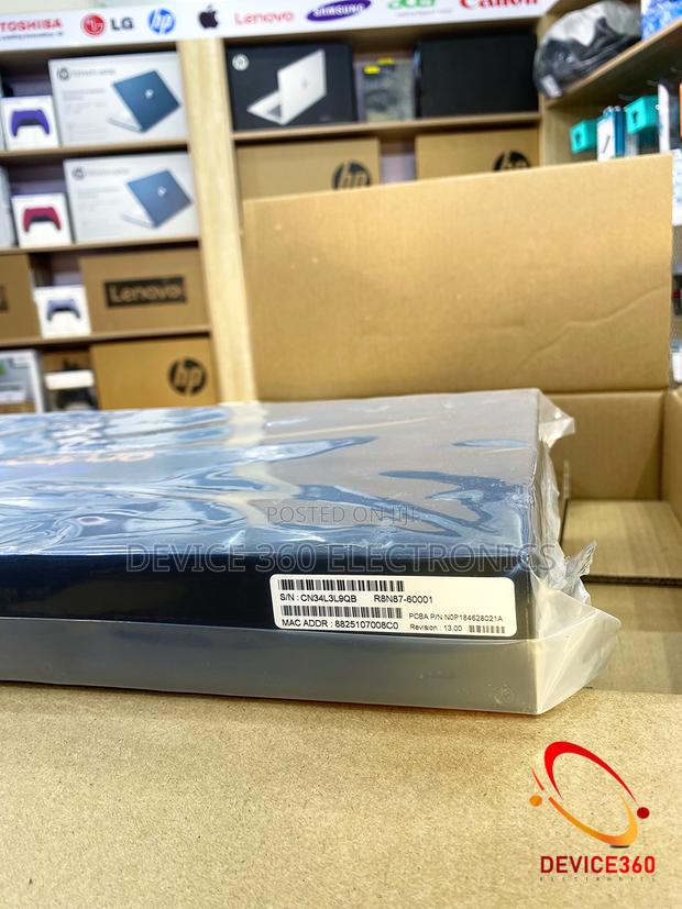 Aruba Networking CX 6300M 24 Ports Switch · Photo 3