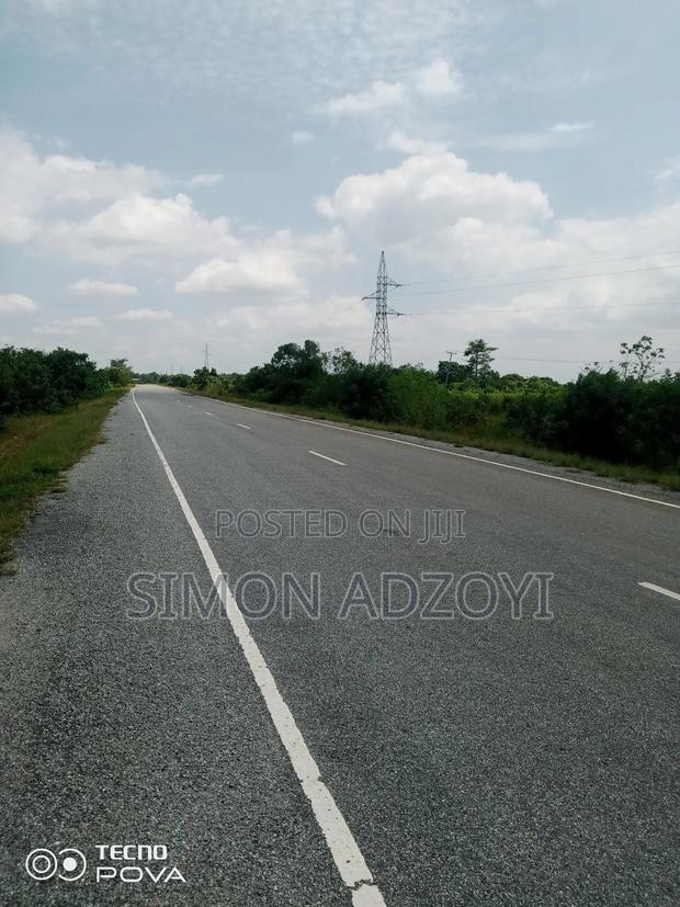 Road Side Land for Sale · Photo 1