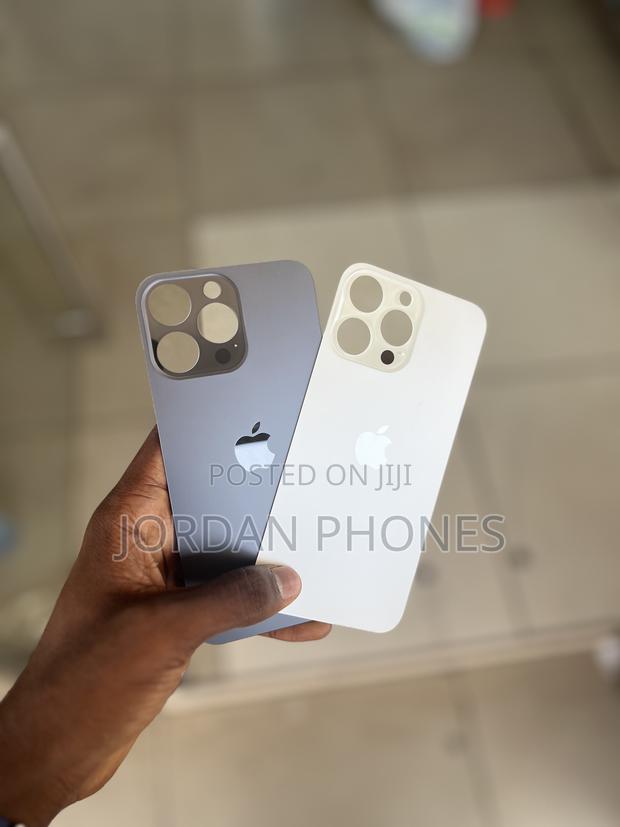  iPhone 15 Pro Max Back Glass · Photo 3