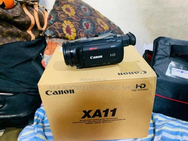 Canon XA11: Elevate Your Video Production · Photo 1