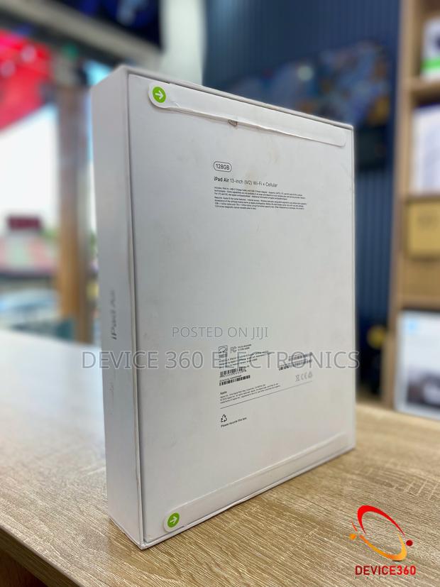 New Apple iPad Air 128 GB Gray · Photo 2