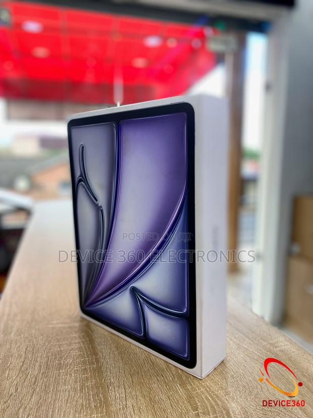 New Apple iPad Air 128 GB Gray · Photo 1