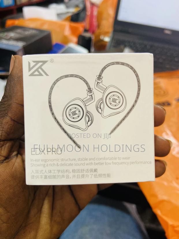 Kz Edx Pro In-ear Stage Monitor Wired Headphone Detachable · Photo 3