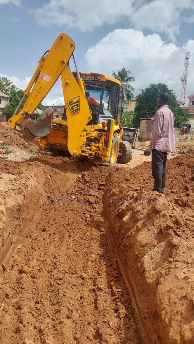 Backhoe Loader for Rent · Photo 3