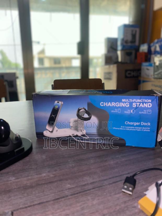 Multi-Function Charging Stand · Photo 1
