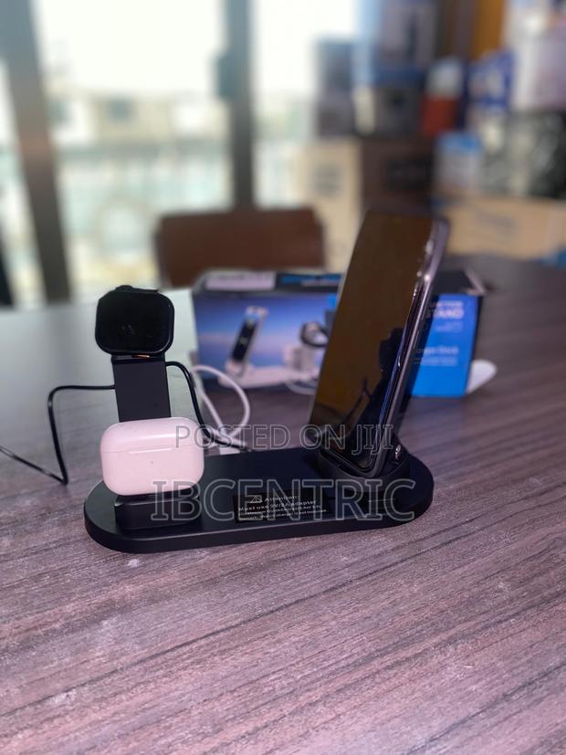 Multi-Function Charging Stand · Photo 4