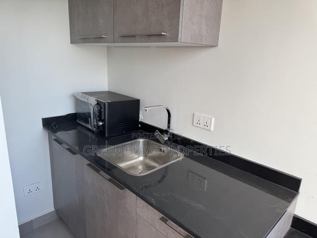 Office Space to-Let · Photo 5