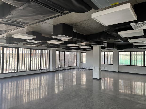 Office Space to-Let · Photo 3