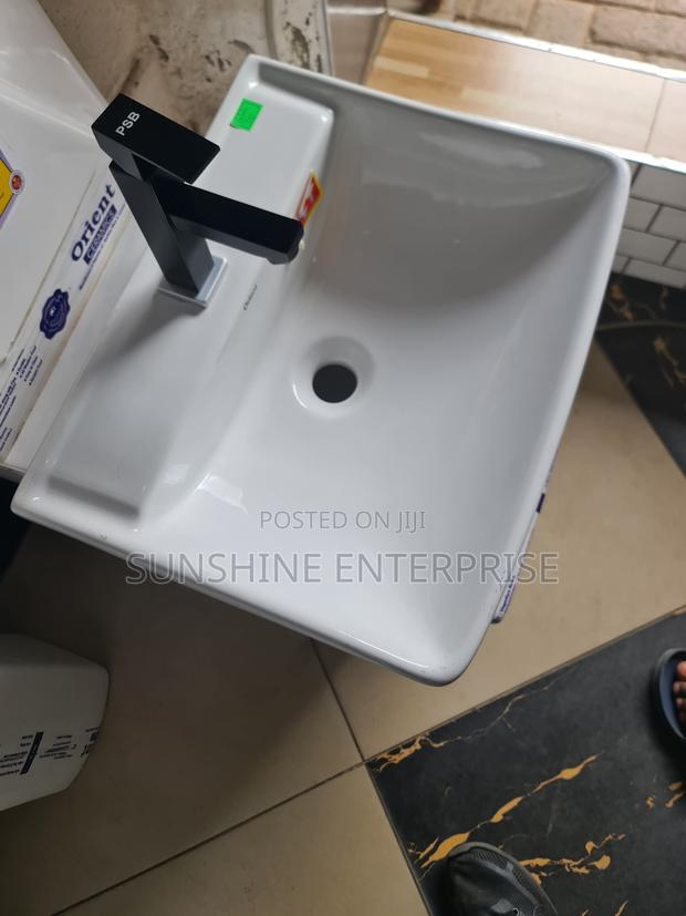 Hanging Wash Hand Basin · Photo 1