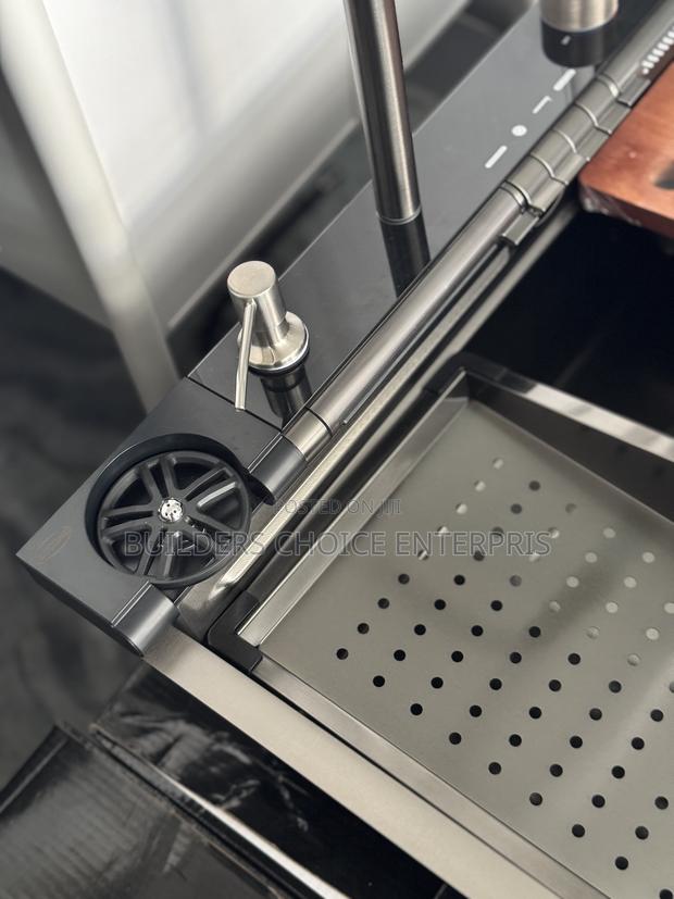 Luxury _Smart Kitchen Sink · Photo 2