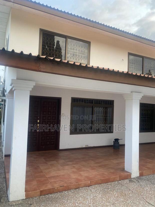 3bdrm House in Cantonment/Labone, Cantonments for rent · Photo 2