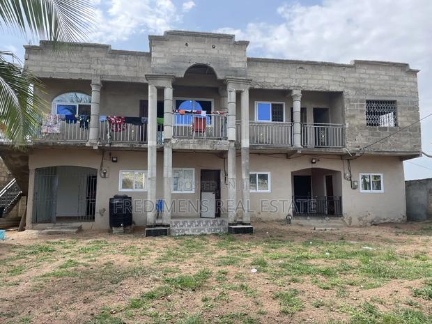 6bdrm House in Fredimens Real, Awutu Senya East Municipal for sale · Photo 1