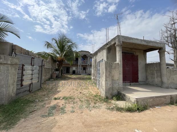 6bdrm House in Fredimens Real, Awutu Senya East Municipal for sale · Photo 3