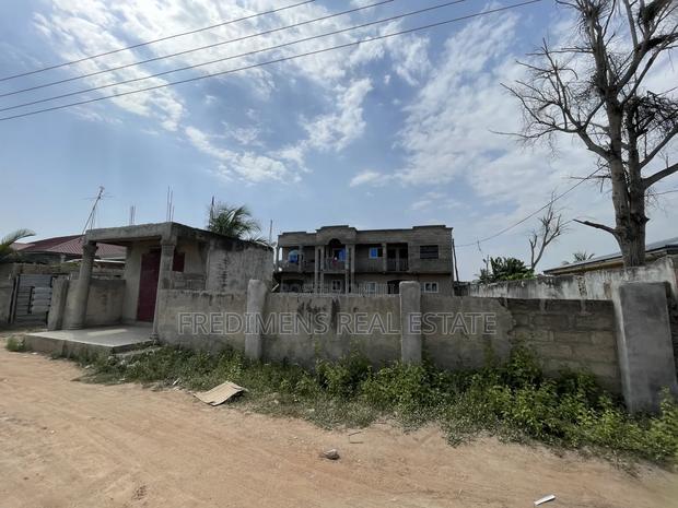 6bdrm House in Fredimens Real, Awutu Senya East Municipal for sale · Photo 6