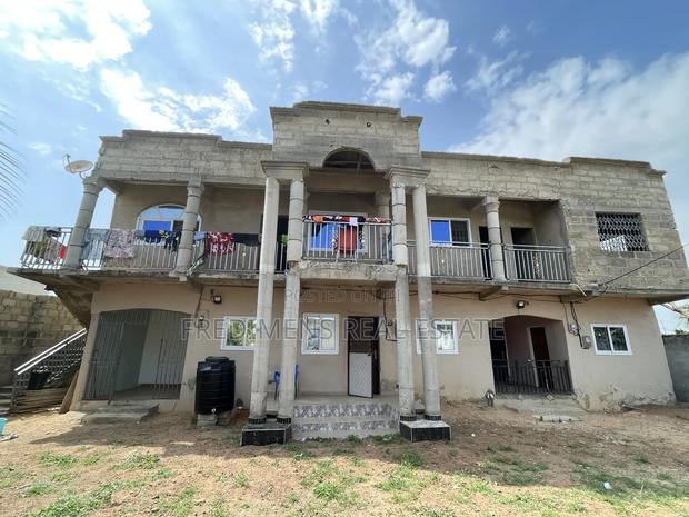 6bdrm House in Fredimens Real, Awutu Senya East Municipal for sale · Photo 7