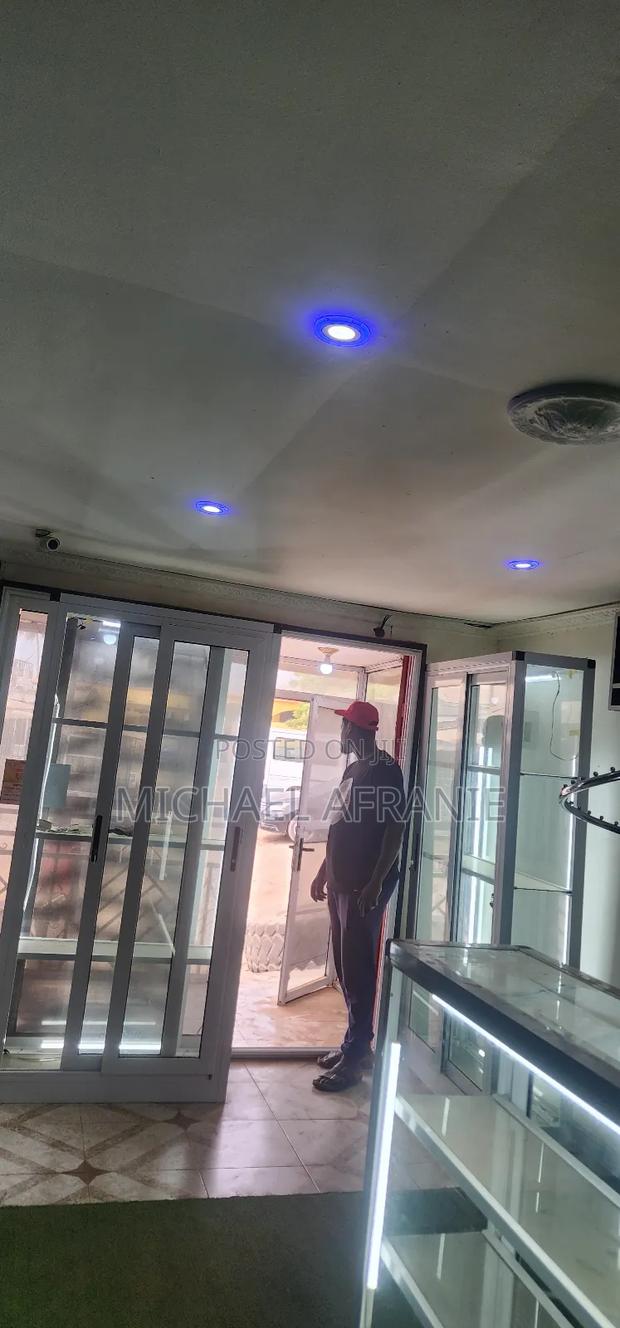 20 X10 Ft Container for Sale Neat Interior · Photo 3