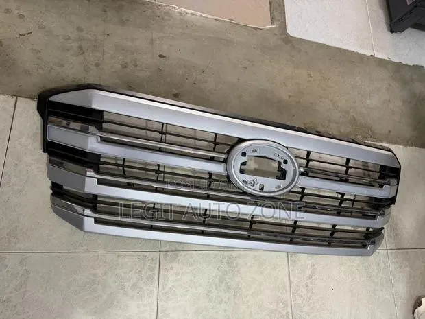 Toyota Land Cruiser 2019,2020,2021, Front Grille Available · Photo 1