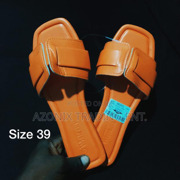 High Grade Ladies Leather Slippers · Photo 4