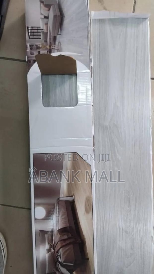 Floor Sticker · Photo 4