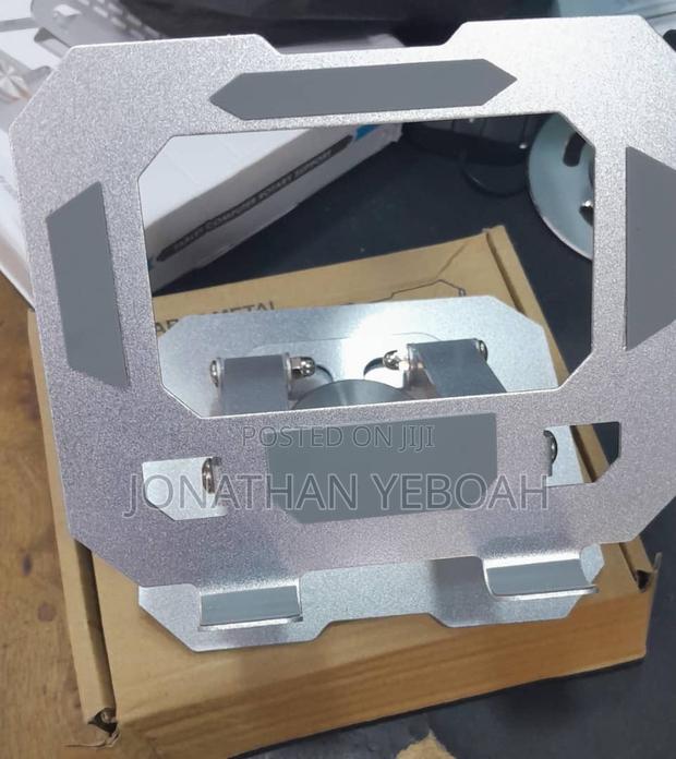 Foldable Tablet Stand · Photo 1