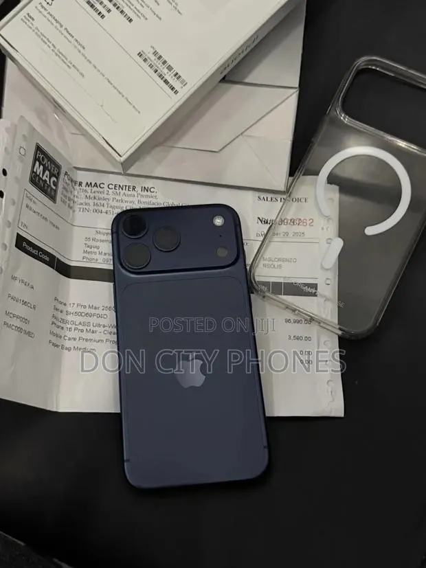 Apple iPhone 17 Pro Max 256 GB Blue · Photo 1