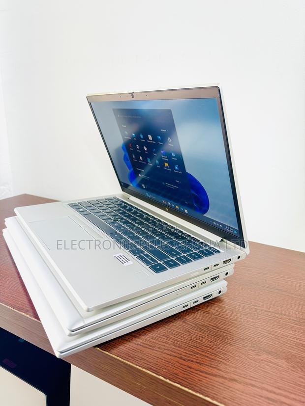 Laptop HP EliteBook 845 G7 16GB AMD Ryzen SSD 256GB · Photo 4