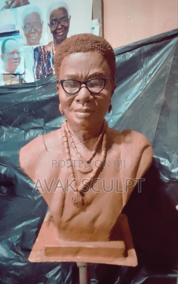 Life Size Portrait Bust · Photo 3