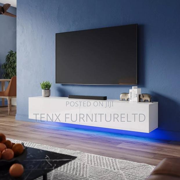 Tv Stand/Console (White) With LED Lights · Photo 1